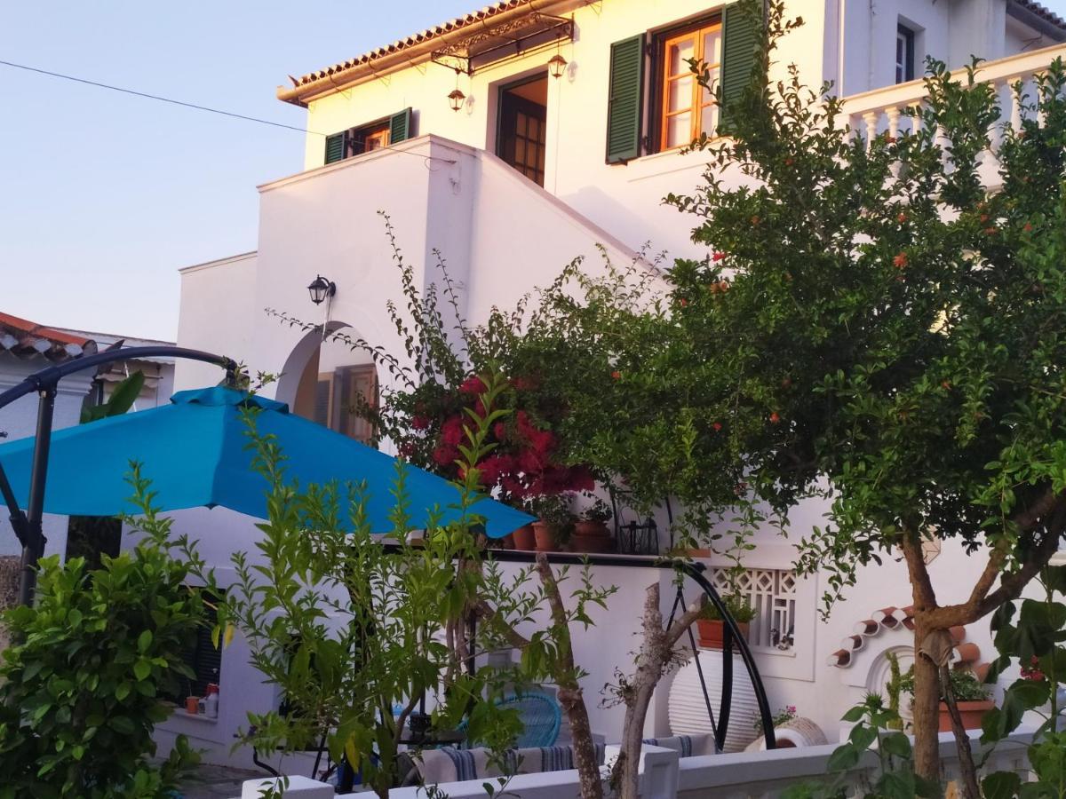 Condillia II Hotel Spetses Town Exterior photo