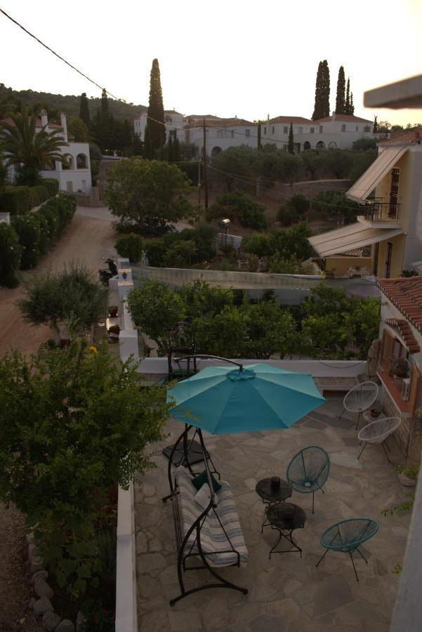 Condillia II Hotel Spetses Town Exterior photo