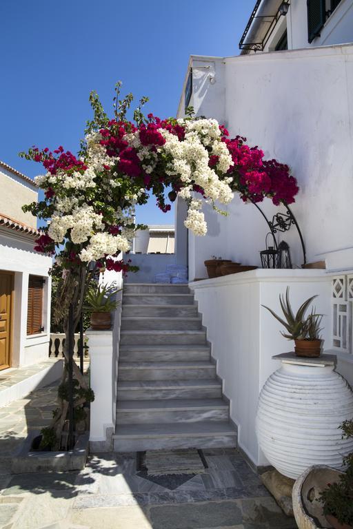 Condillia II Hotel Spetses Town Exterior photo
