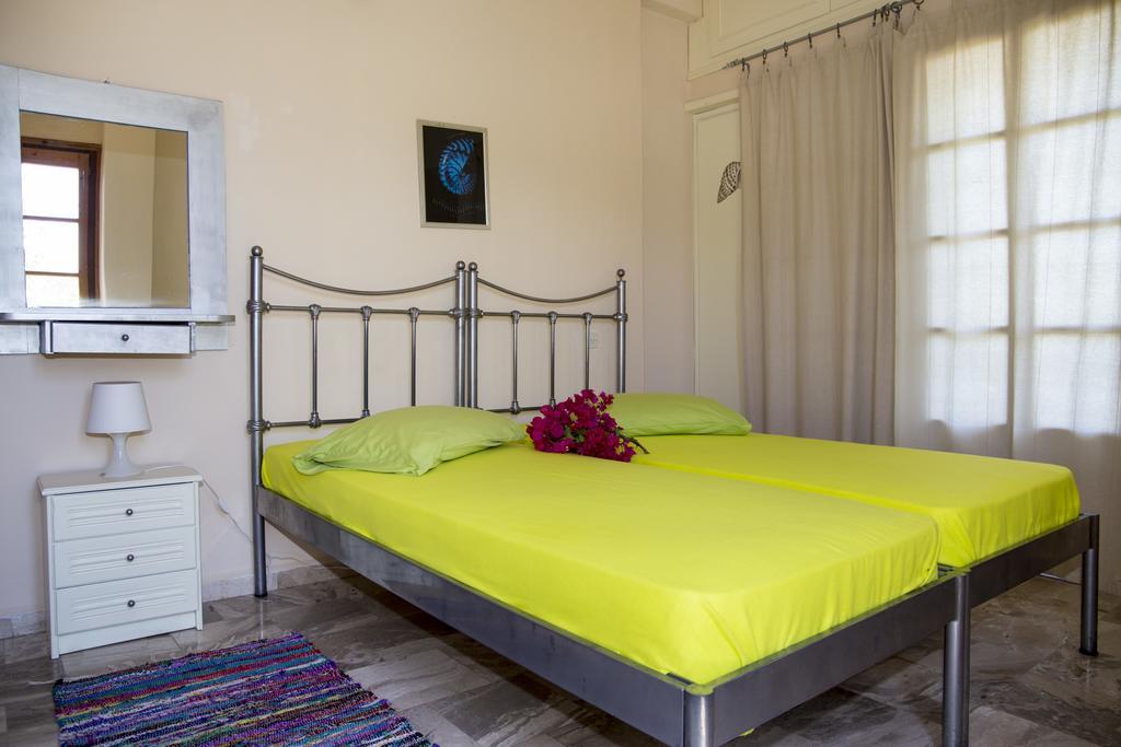Condillia II Hotel Spetses Town Room photo